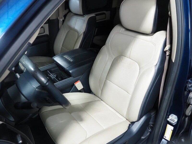 2019 Ram 1500 Limited Crew Cab *NAVIGATION, ADAPTIVE CRUISE, SAFETY ALERTS, COLOR TOUCHSCREEN, 360 VIEW CAMERAS, PANORAMA MOONROOF, LEATHER, CLIMATE SEATS, HEATED STEERING, 22 INCH WHEELS, HARMAN/KARDON, WIRELESS CHARGING Round Rock TX