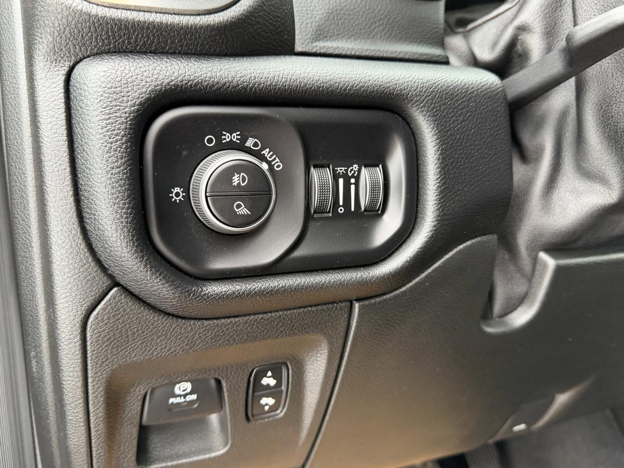 2019 Ram 1500 Sport | Heated & Cooled Seats | Sun Roof | Power Boards | Tow Package | Box Liner | Nav Redwater AB