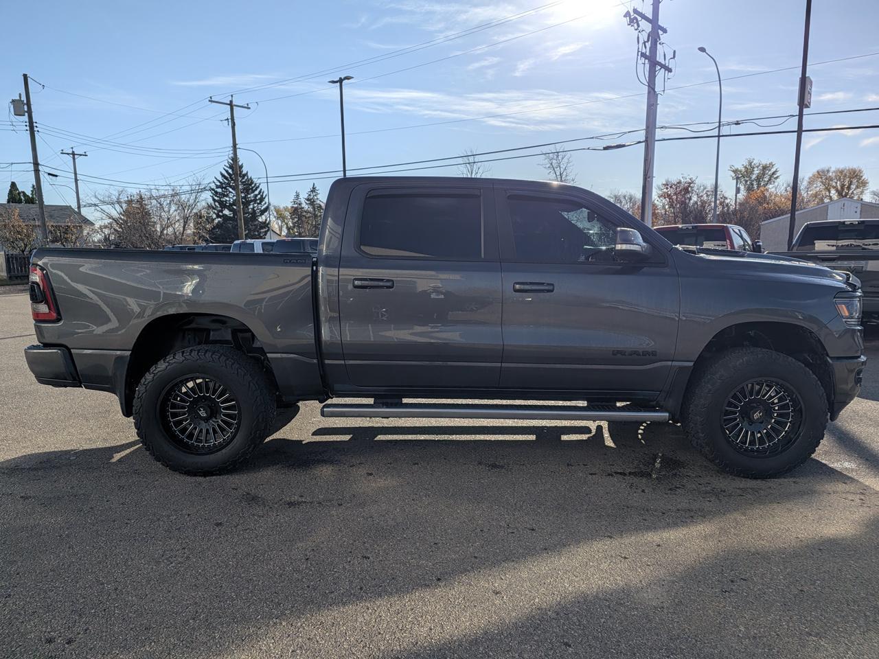 2019 Ram 1500 Sport Crew Cab 4x4 | Granite Crystal | HEMI V8 | 20IN Wheels | Remote Start | ParkSense Assist Redwater AB