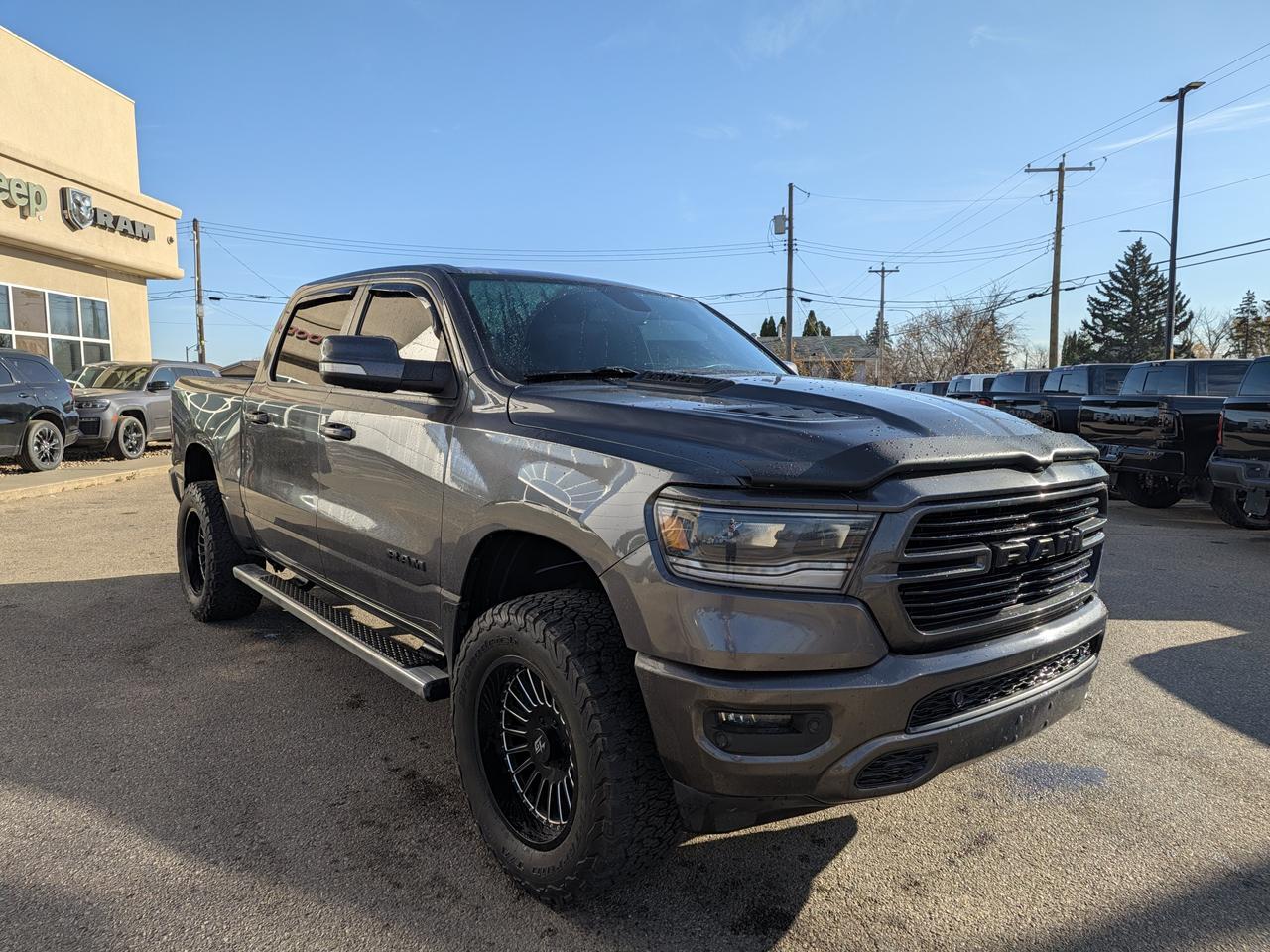 2019 Ram 1500 Sport Crew Cab 4x4 | Granite Crystal | HEMI V8 | 20IN Wheels | Remote Start | ParkSense Assist Redwater AB