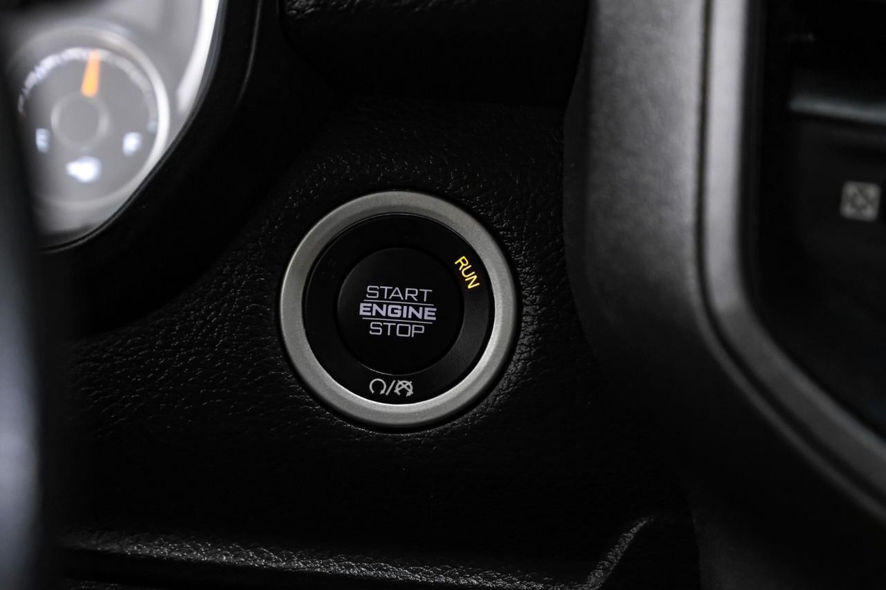 2019 Ram 1500 TRADESMAN CREW CAB 5.7L HEMI AUTOMATIC REAR CAMERA KEYLESS START TOW HITCH RUNNING BOARDS Carrollton TX