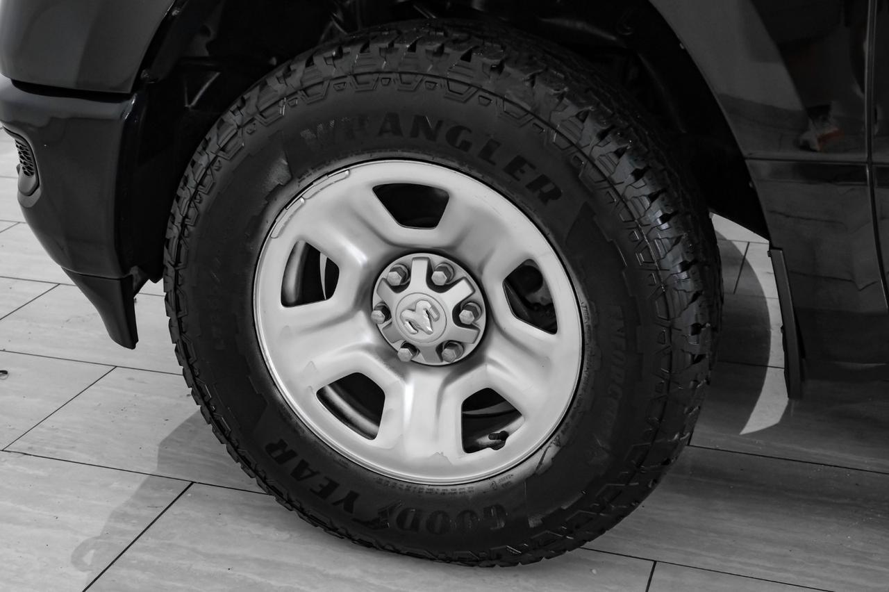 2019 Ram 1500 TRADESMAN CREW CAB 5.7L HEMI AUTOMATIC REAR CAMERA KEYLESS START TOW HITCH RUNNING BOARDS Carrollton TX