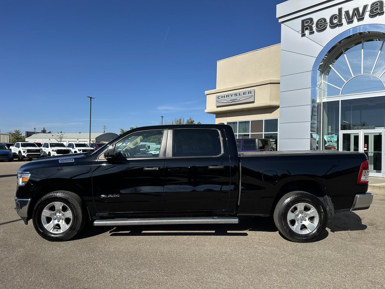 2019 Ram 1500 Tradesman Crew Cab 4x4 | HEMI V8 | Diamond Black | SXT Appearance | Backup Camera Redwater AB