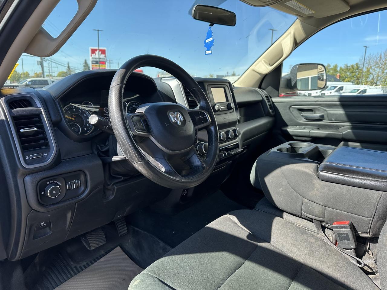 2019 Ram 1500 Tradesman Crew Cab 4x4 | HEMI V8 | Diamond Black | SXT Appearance | Backup Camera Redwater AB
