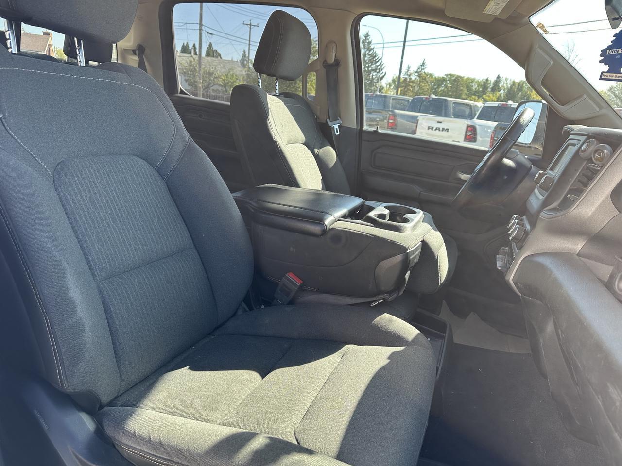 2019 Ram 1500 Tradesman Crew Cab 4x4 | HEMI V8 | Diamond Black | SXT Appearance | Backup Camera Redwater AB