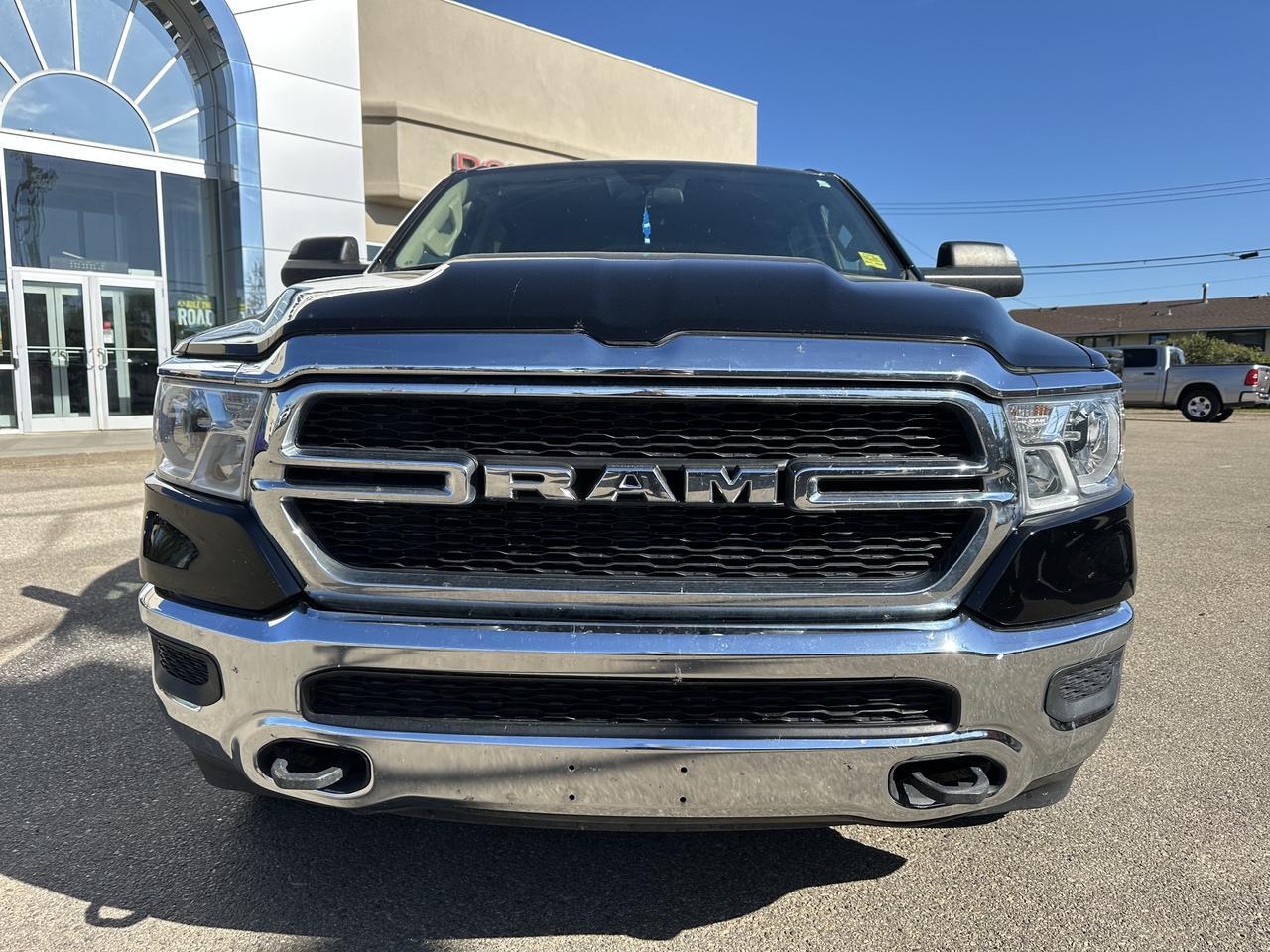 2019 Ram 1500 Tradesman Crew Cab 4x4 | HEMI V8 | Diamond Black | SXT Appearance | Backup Camera Redwater AB