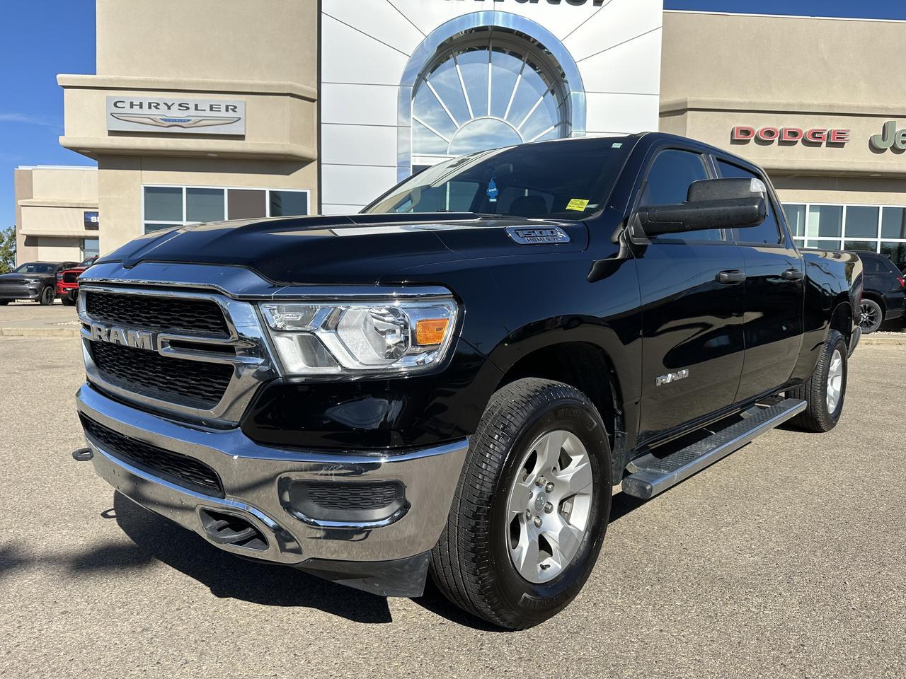 2019 Ram 1500 Tradesman Crew Cab 4x4 | HEMI V8 | Diamond Black | SXT Appearance | Backup Camera Redwater AB