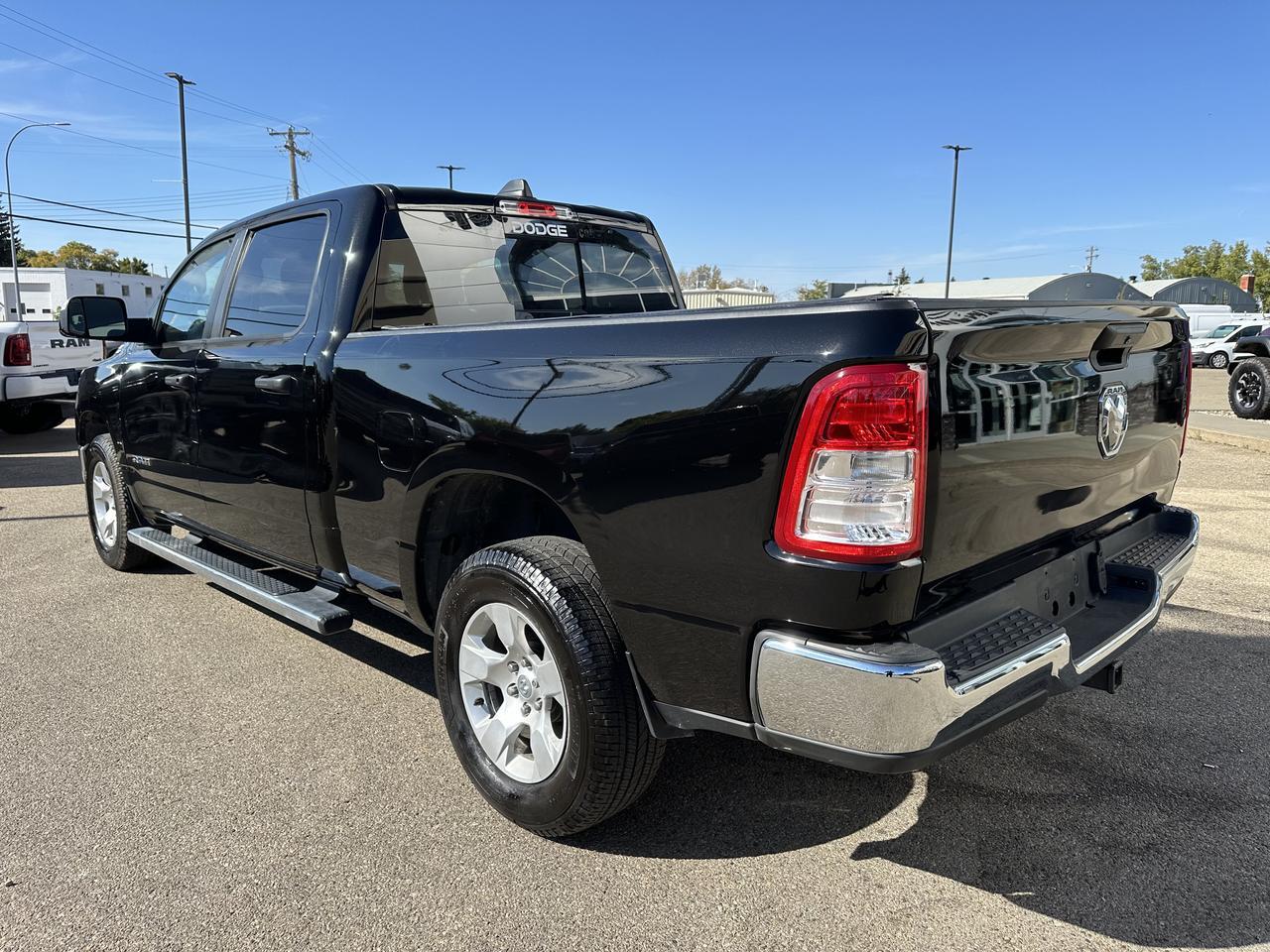 2019 Ram 1500 Tradesman Crew Cab 4x4 | HEMI V8 | Diamond Black | SXT Appearance | Backup Camera Redwater AB