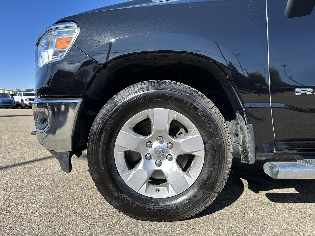 2019 Ram 1500 Tradesman Crew Cab 4x4 | HEMI V8 | Diamond Black | SXT Appearance | Backup Camera Redwater AB