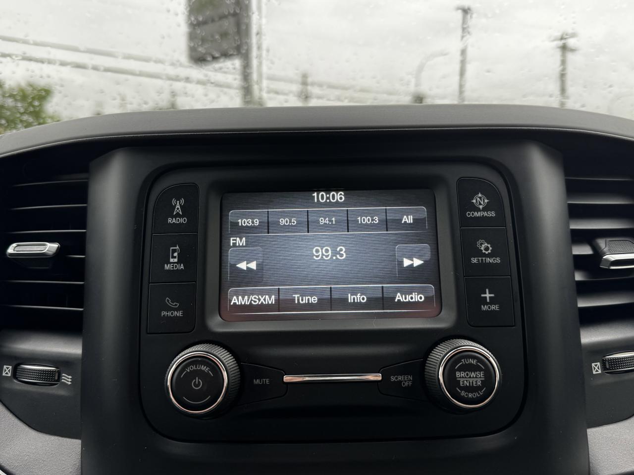 2019 Ram 1500 Tradesman SXT Crew Cab 4x4 | HEMI V8 | Front Bench | Backup Camera | Cloth Redwater AB