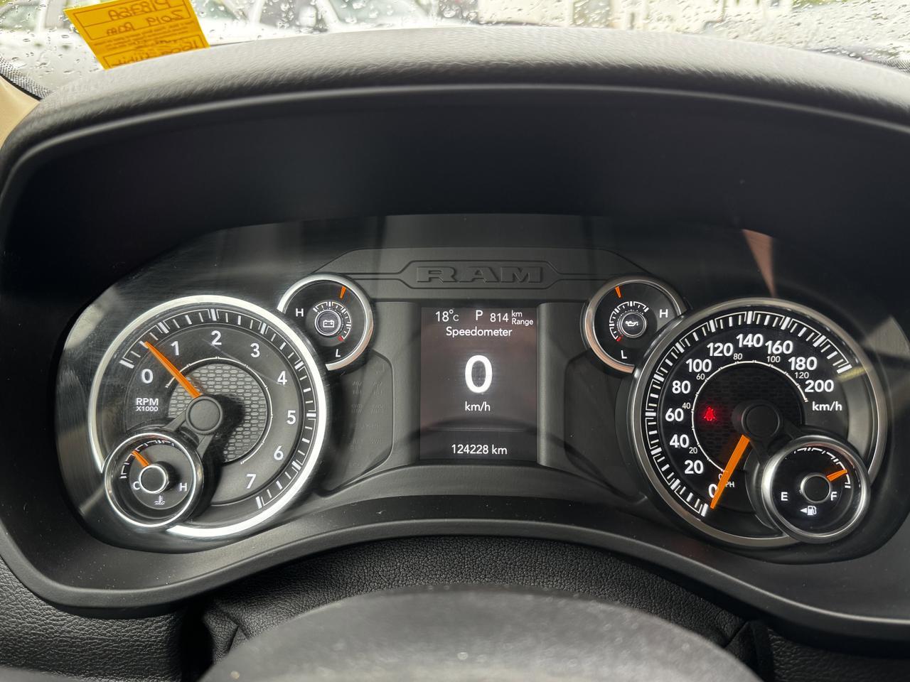 2019 Ram 1500 Tradesman SXT Crew Cab 4x4 | HEMI V8 | Front Bench | Backup Camera | Cloth Redwater AB