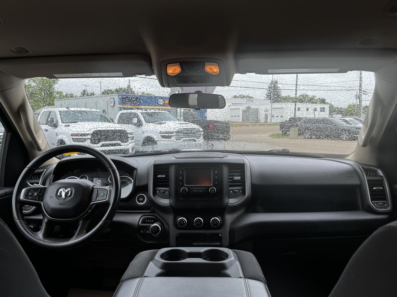 2019 Ram 1500 Tradesman SXT Crew Cab 4x4 | HEMI V8 | Front Bench | Backup Camera | Cloth Redwater AB