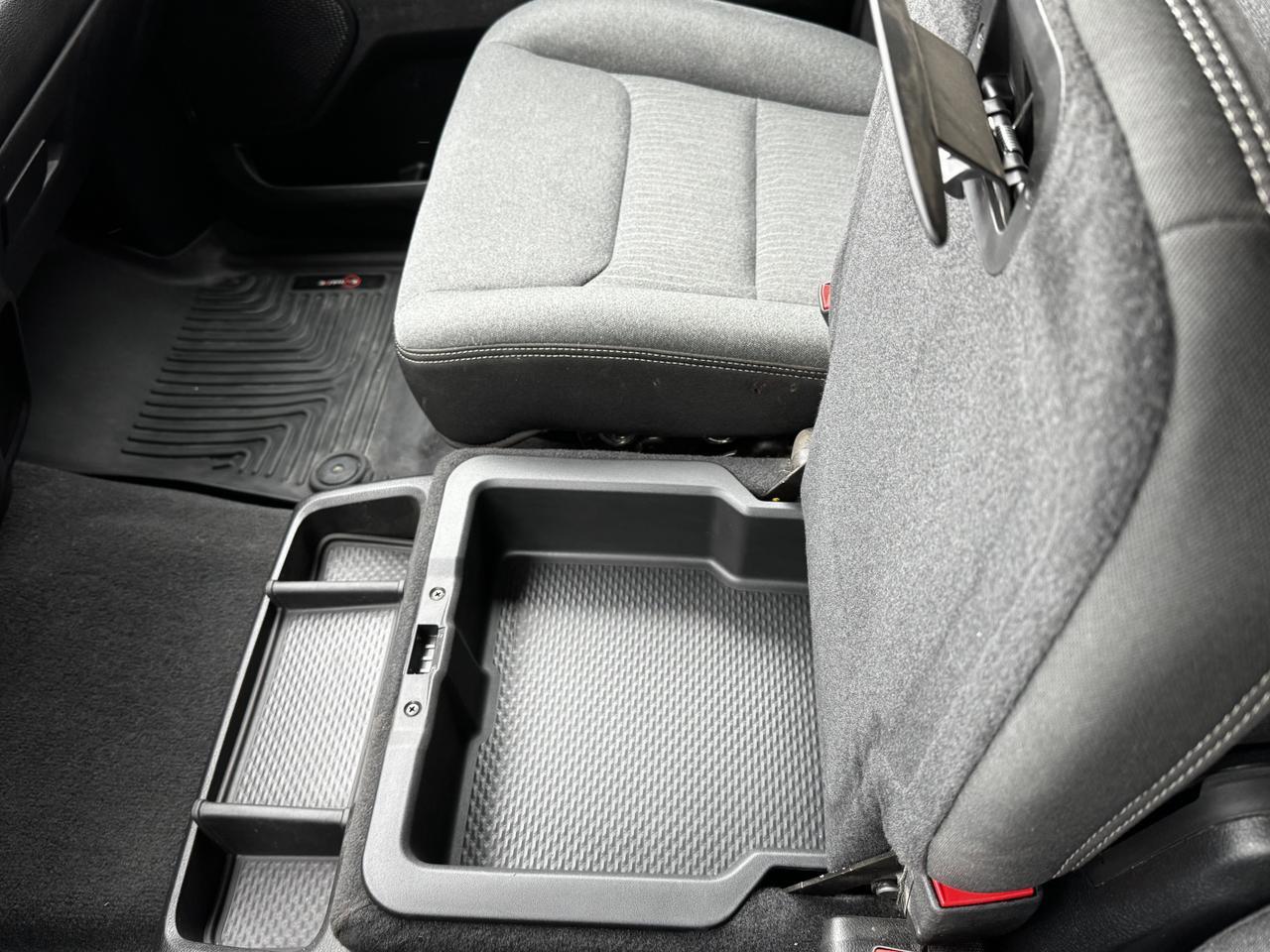 2019 Ram 1500 Tradesman SXT Crew Cab 4x4 | HEMI V8 | Front Bench | Backup Camera | Cloth Redwater AB