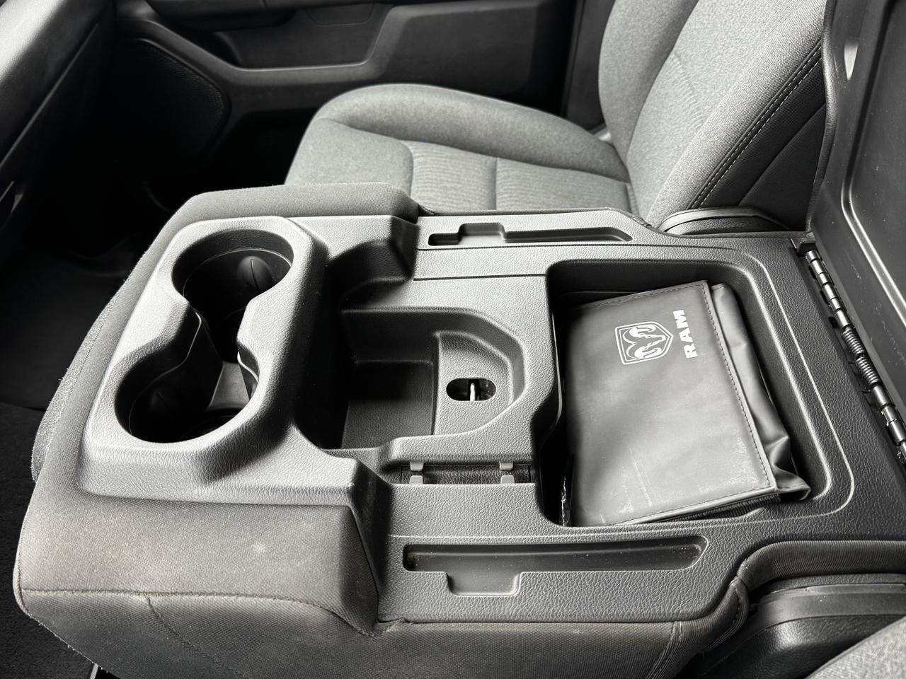 2019 Ram 1500 Tradesman SXT Crew Cab 4x4 | HEMI V8 | Front Bench | Backup Camera | Cloth Redwater AB