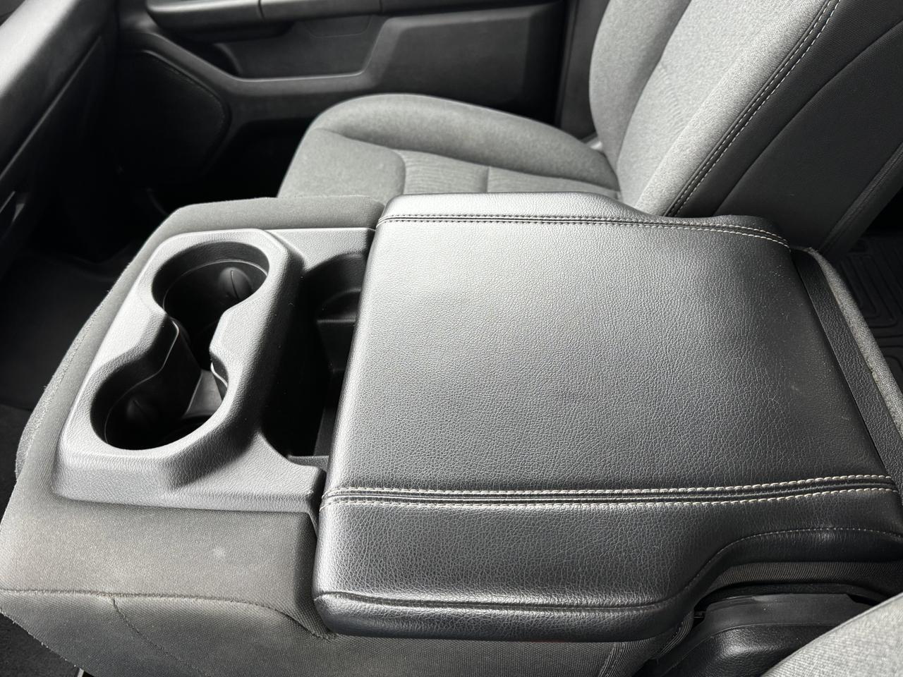 2019 Ram 1500 Tradesman SXT Crew Cab 4x4 | HEMI V8 | Front Bench | Backup Camera | Cloth Redwater AB
