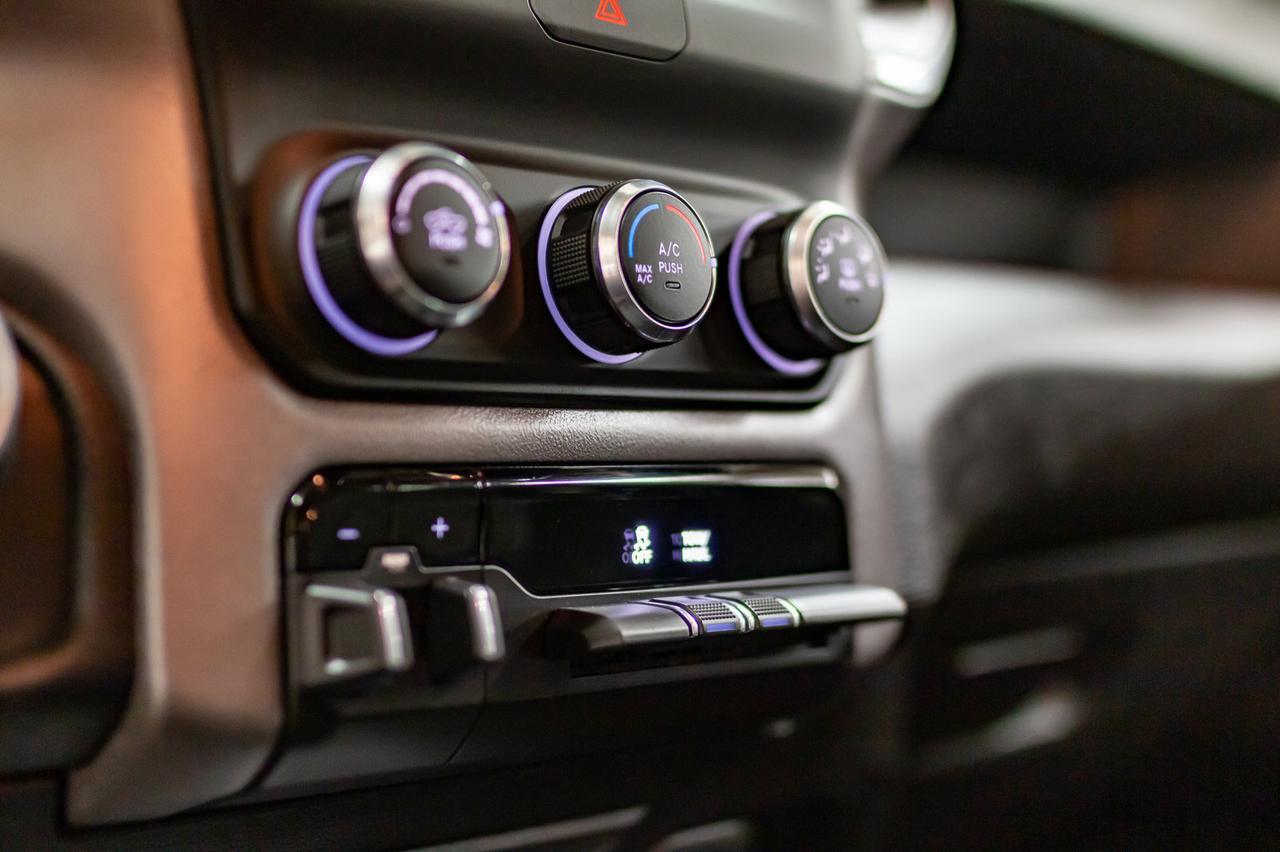 2019 Ram 2500 4x4 Crew Cab Big Horn HEMI BCam Red Deer AB