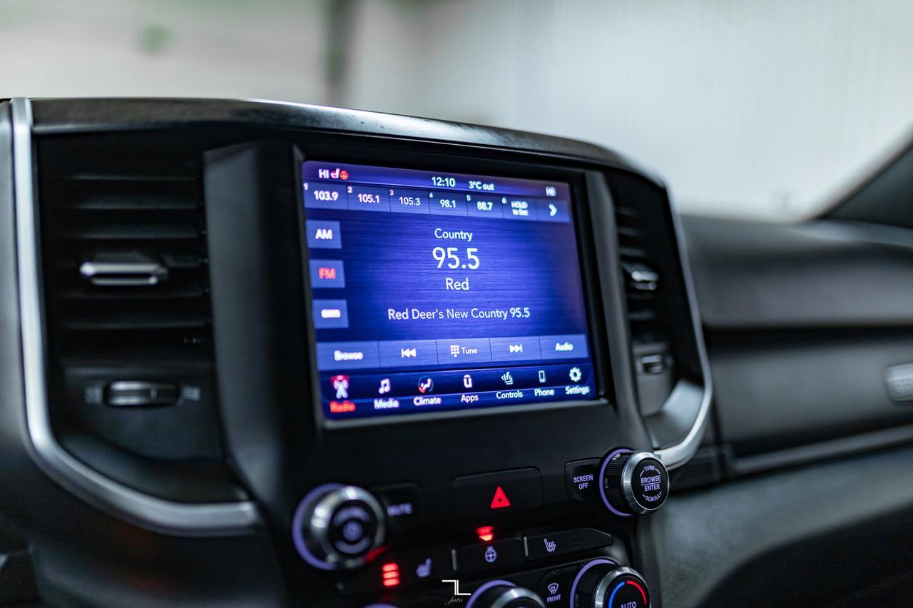 2019 Ram 2500 4x4 Crew Cab Big Horn HEMI Pseat BCam Red Deer AB