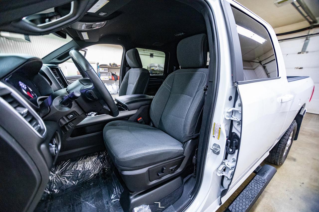 2019 Ram 2500 4x4 Crew Cab Big Horn HEMI Pseat BCam Red Deer AB