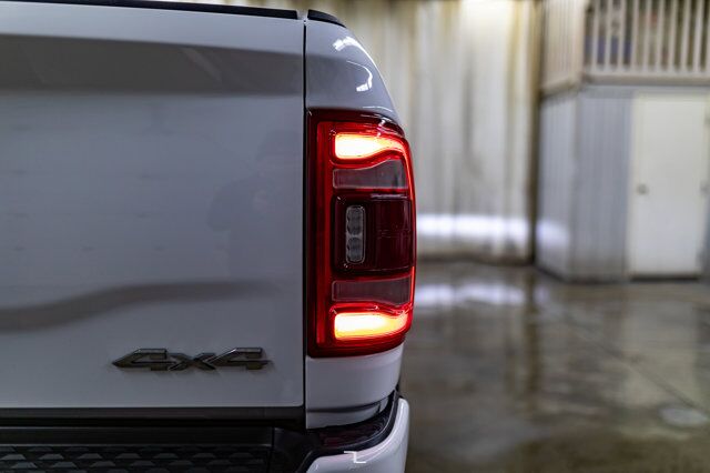 2019 Ram 2500 4x4 Crew Cab Big Horn HEMI Pseat BCam Red Deer AB