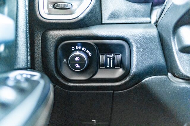 2019 Ram 2500 4x4 Crew Cab Big Horn HEMI Pseat BCam Red Deer AB