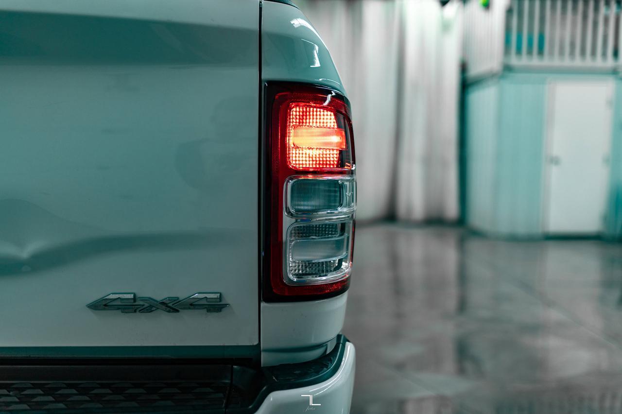 2019 Ram 2500 4x4 Crew Cab Big Horn Longbox HEMI BCam Red Deer AB