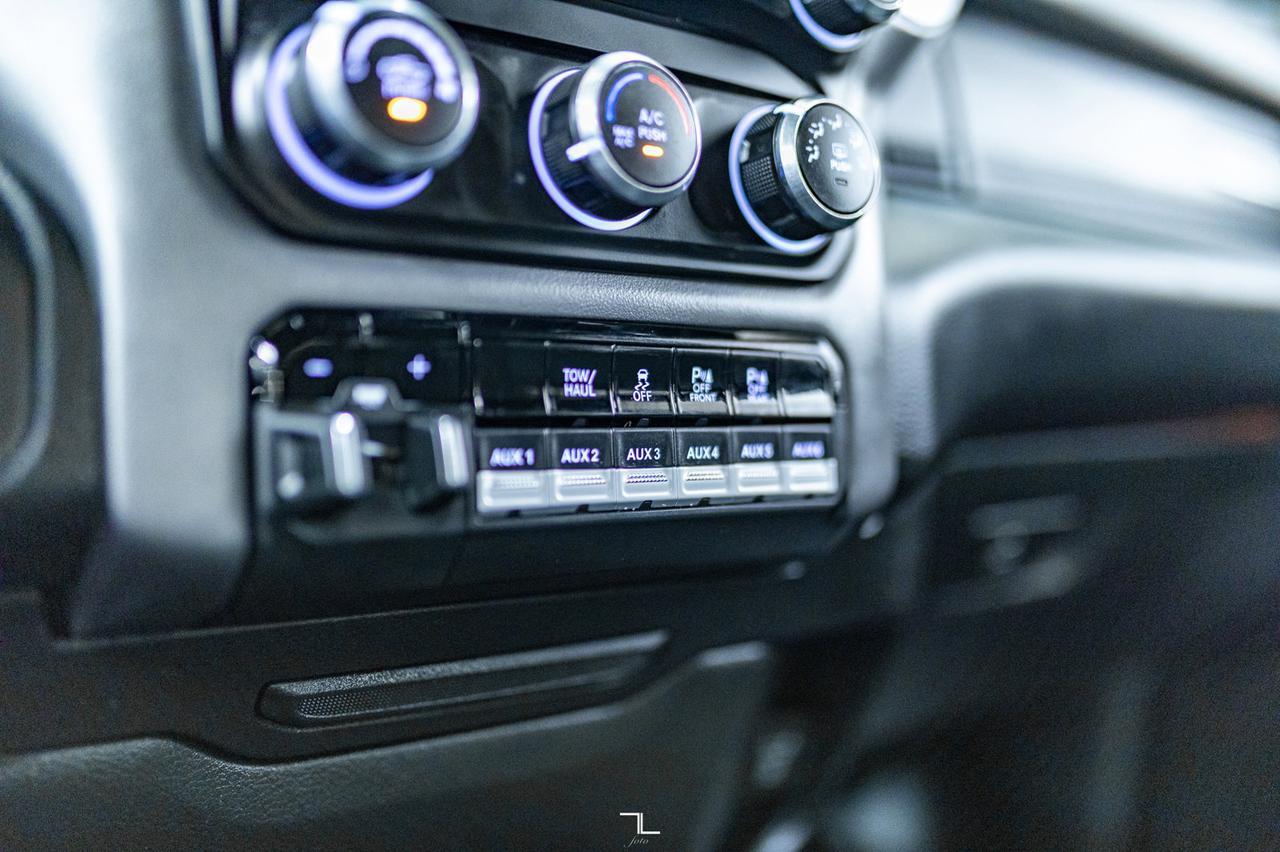 2019 Ram 2500 4x4 Crew Cab Big Horn Longbox HEMI BCam Red Deer AB