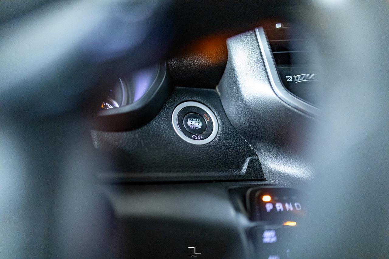 2019 Ram 2500 4x4 Crew Cab Big Horn Longbox HEMI BCam Red Deer AB