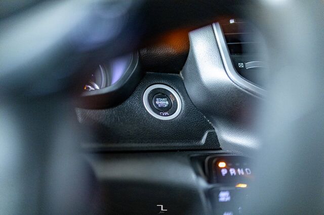 2019 Ram 2500 4x4 Crew Cab Big Horn Longbox HEMI BCam Red Deer AB