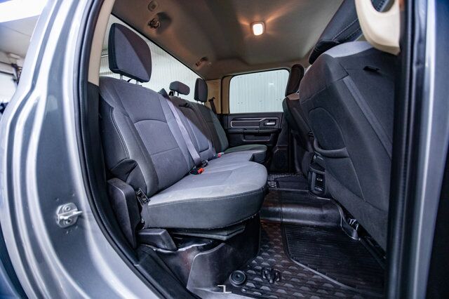 2019 Ram 2500 4x4 Crew Cab Big Horn Longbox HEMI BCam Red Deer AB