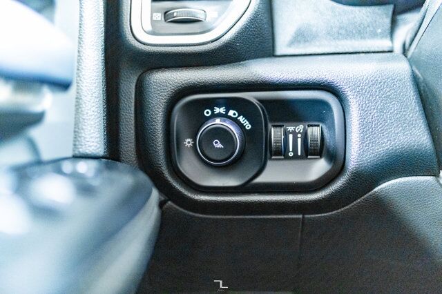 2019 Ram 2500 4x4 Crew Cab Big Horn Longbox HEMI BCam Red Deer AB