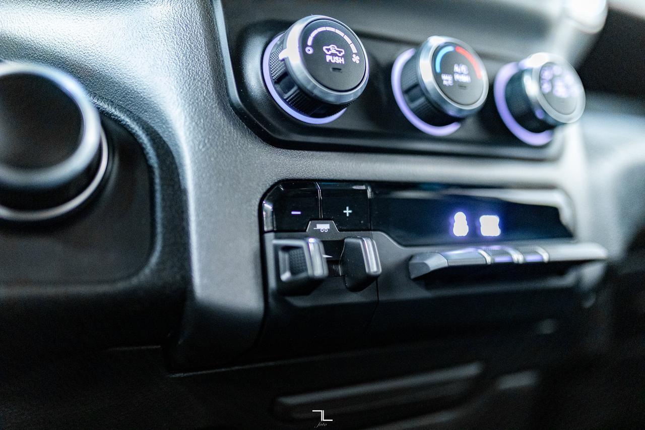 2019 Ram 2500 4x4 Crew Cab Big Horn Longbox HEMI PSeat BCam Red Deer AB