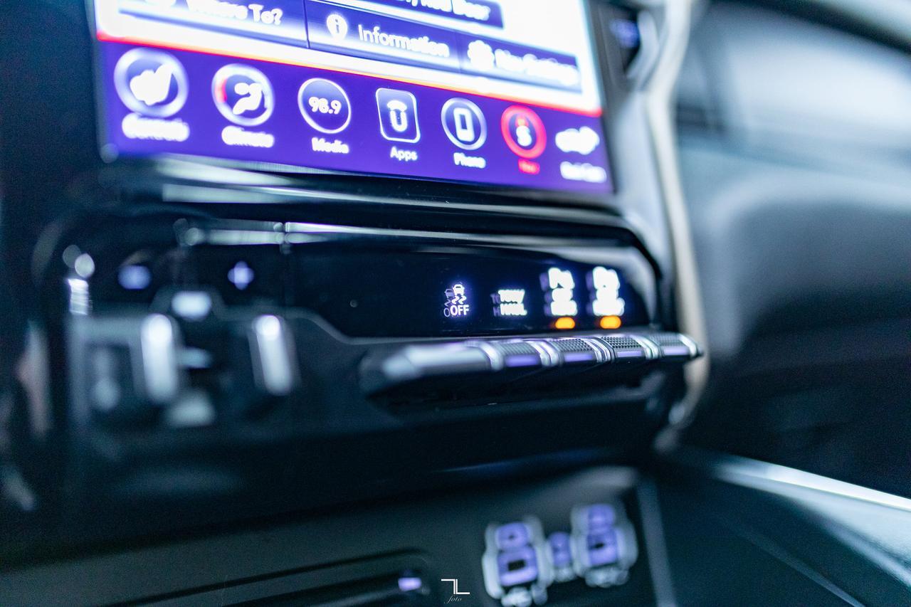 2019 Ram 2500 4x4 Crew Cab Laramie Longbox Diesel Leather Roof Nav Red Deer AB