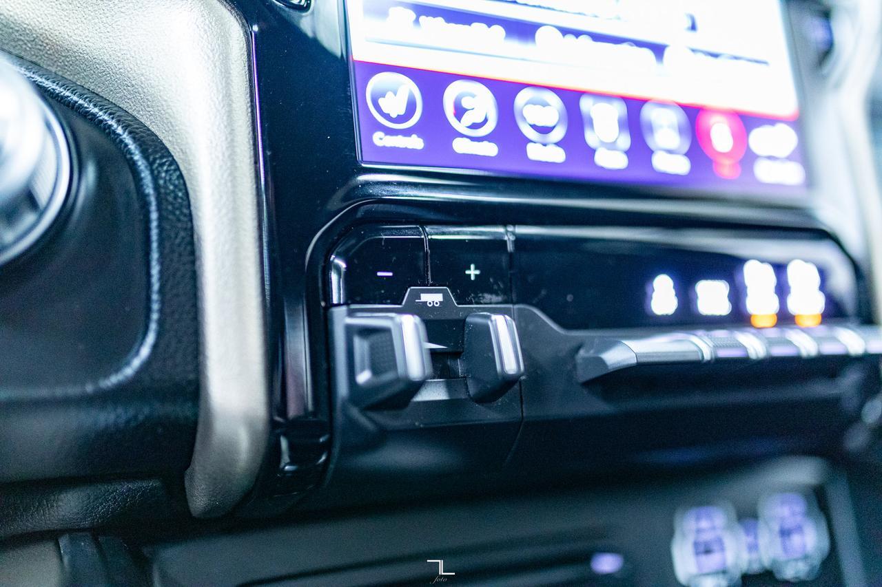 2019 Ram 2500 4x4 Crew Cab Laramie Longbox Diesel Leather Roof Nav Red Deer AB