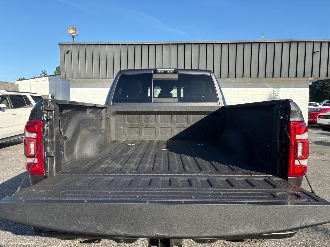 2019 Ram 2500 Limited, POWER RUNNING BOARDS, POWER TAILGATE, BLIND SPOT ALERT, FORWARD COLLISION, RAM BOX CARGO, APPLE CARPLAY/ANDROID AUTO, HEATED & A/C SEATS, LOW MILES, RIDE IN A TURBO DIESEL! Virginia Beach VA