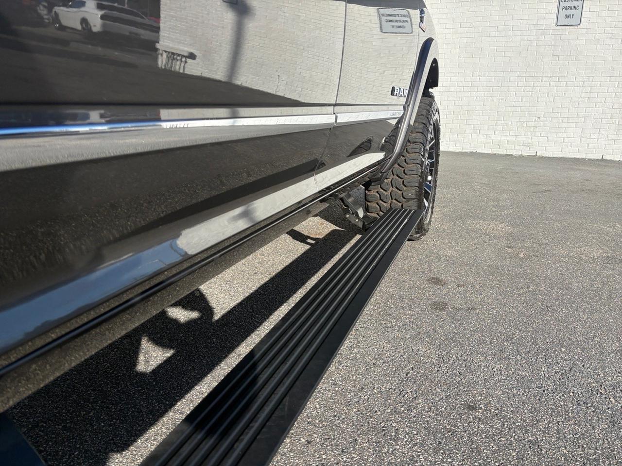 2019 Ram 2500 Limited, POWER RUNNING BOARDS, POWER TAILGATE, BLIND SPOT ALERT, FORWARD COLLISION, RAM BOX CARGO, APPLE CARPLAY/ANDROID AUTO, HEATED & A/C SEATS, LOW MILES, RIDE IN A TURBO DIESEL! Virginia Beach VA