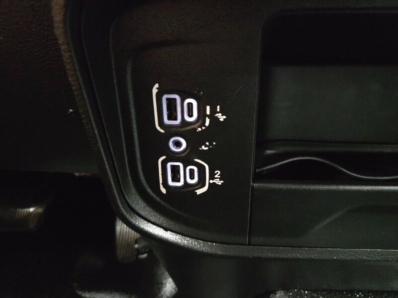 2019 Ram 3500 4WD Flatbed Dually 6.7L Diesel Icon Shocks Touch Screen FREE WARRANTY Arlington TX