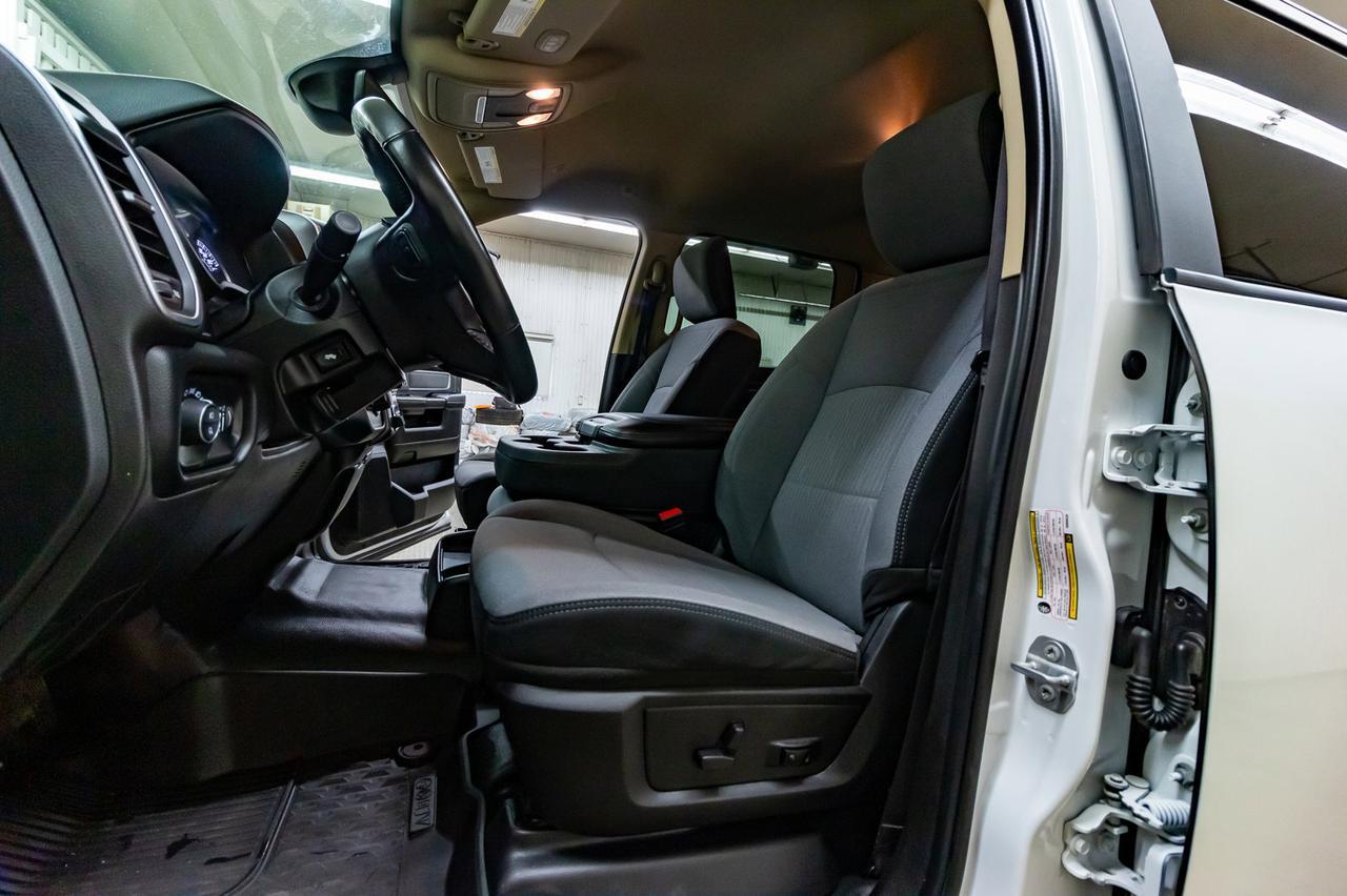 2019 Ram 3500 4x4 Crew Cab Big Horn HEMI BCam Red Deer AB