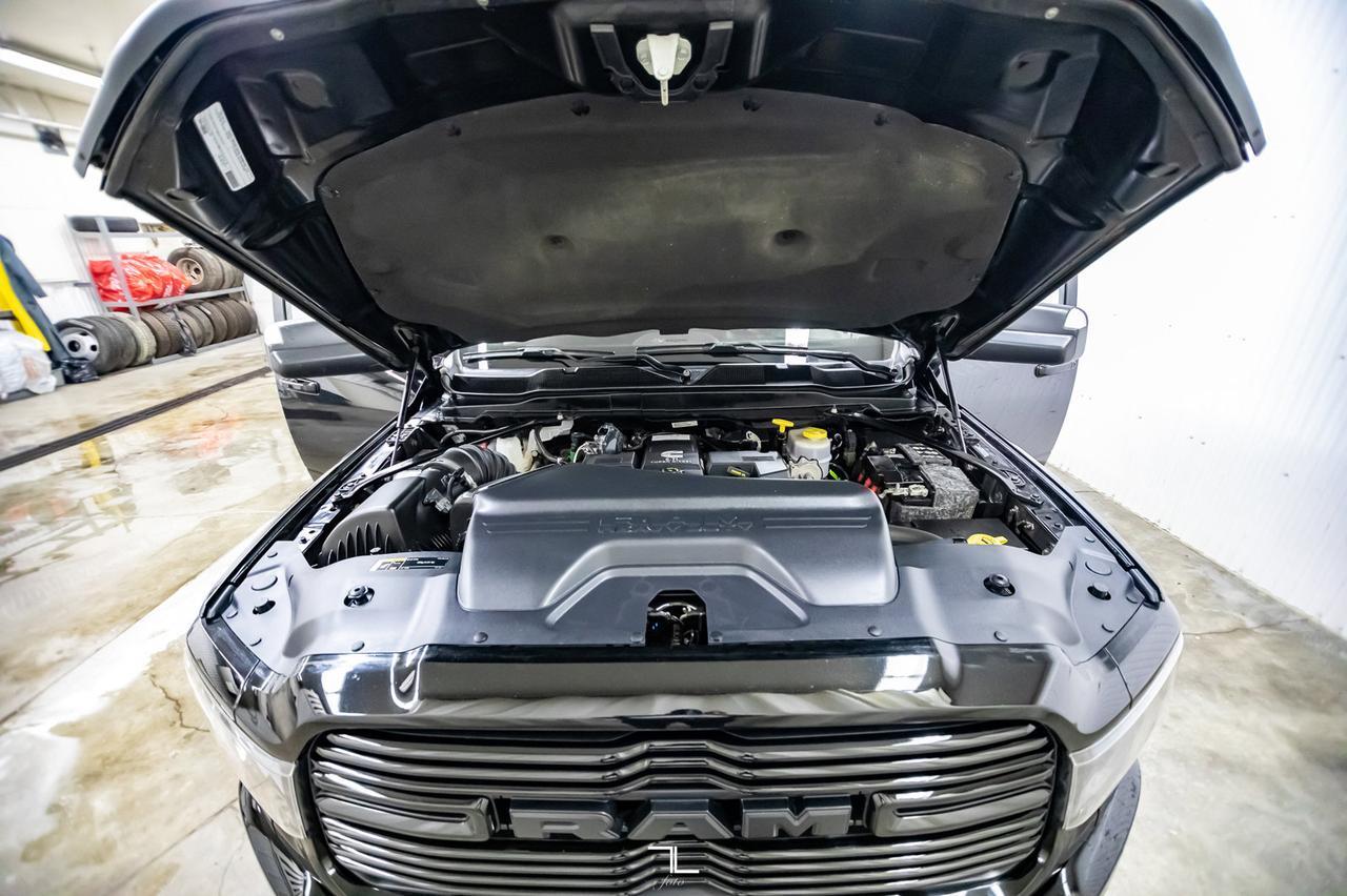 2019 Ram 3500 4x4 Crew Cab Big Horn Longbox Diesel Nav Roof BCam Red Deer AB