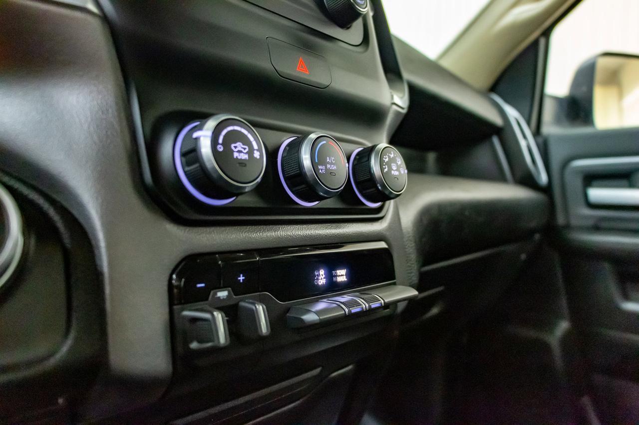 2019 Ram 3500 4x4 Crew Cab Big Horn Longbox HEMI BCam Red Deer AB