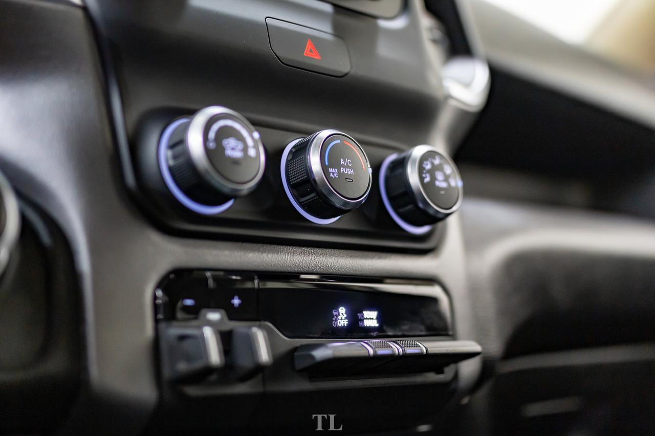 2019 Ram 3500 4x4 Crew Cab Big Horn Longbox HEMI BCam Red Deer AB