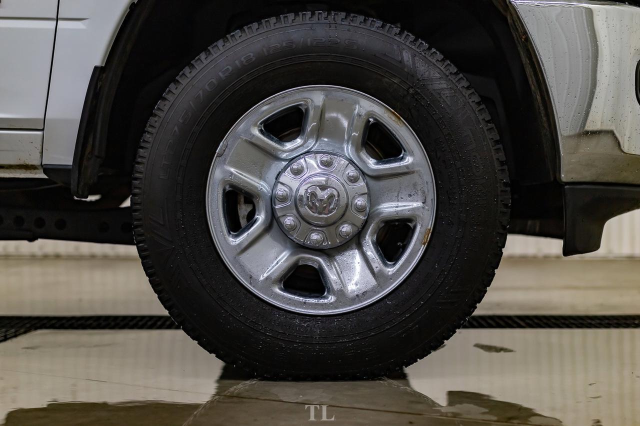 2019 Ram 3500 4x4 Crew Cab Big Horn Longbox HEMI BCam Red Deer AB