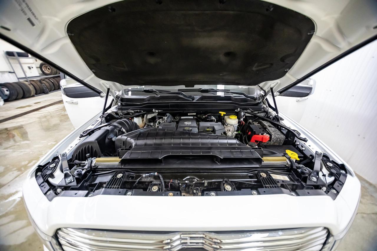 2019 Ram 3500 4x4 Crew Cab Laramie Diesel Leather Roof Nav Level Kit Wheels Red Deer AB