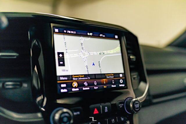 2019 Ram 3500 4x4 Crew Cab Laramie Diesel Leather Roof Nav Level Kit Wheels Red Deer AB