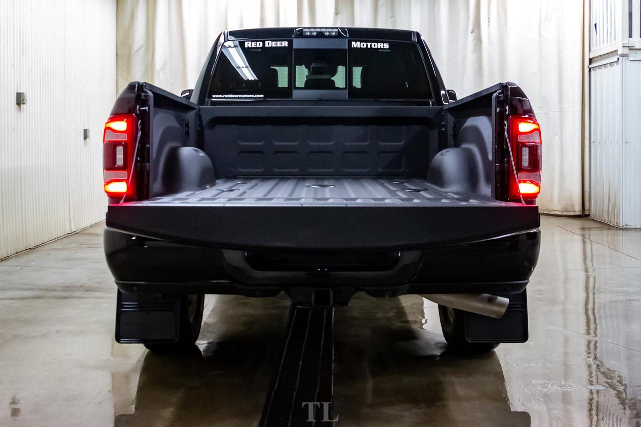 2019 Ram 3500 4x4 Crew Cab Limited Diesel Leather Roof Nav BCam Red Deer AB