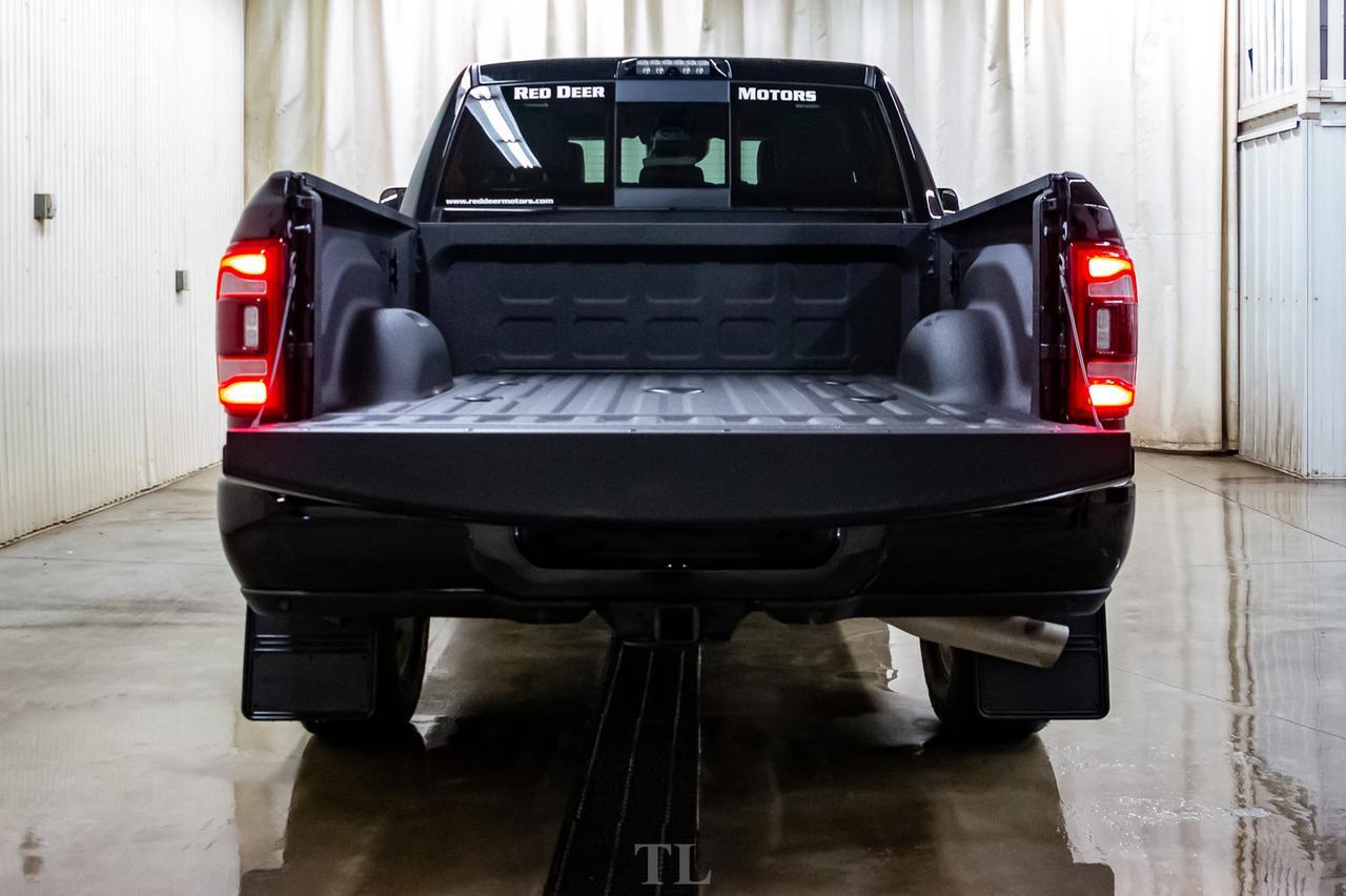 2019 Ram 3500 4x4 Crew Cab Limited Diesel Leather Roof Nav BCam Red Deer AB