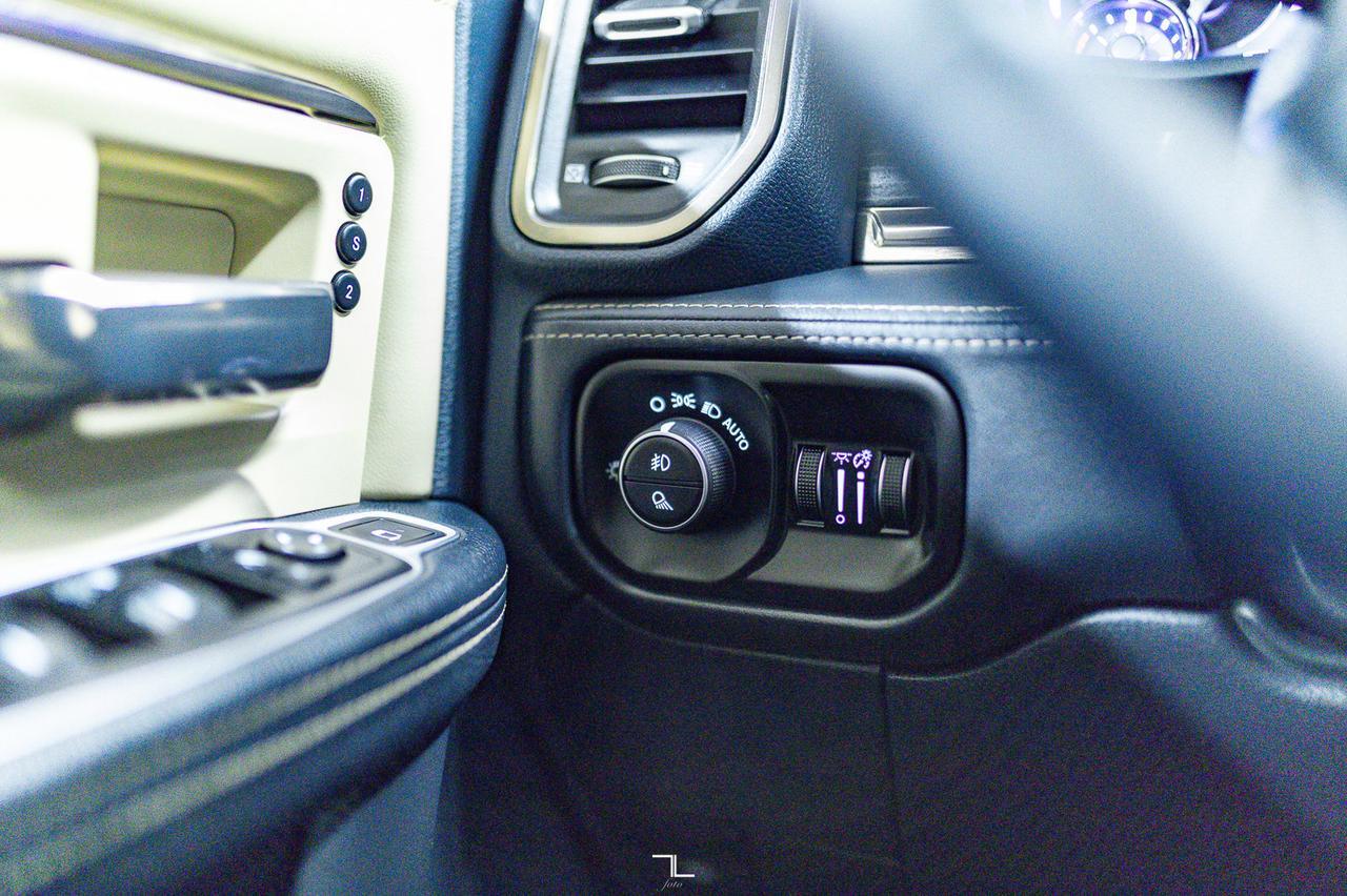 2019 Ram 3500 4x4 Crew Cab Limited Dually Diesel Leather Roof Nav Red Deer AB