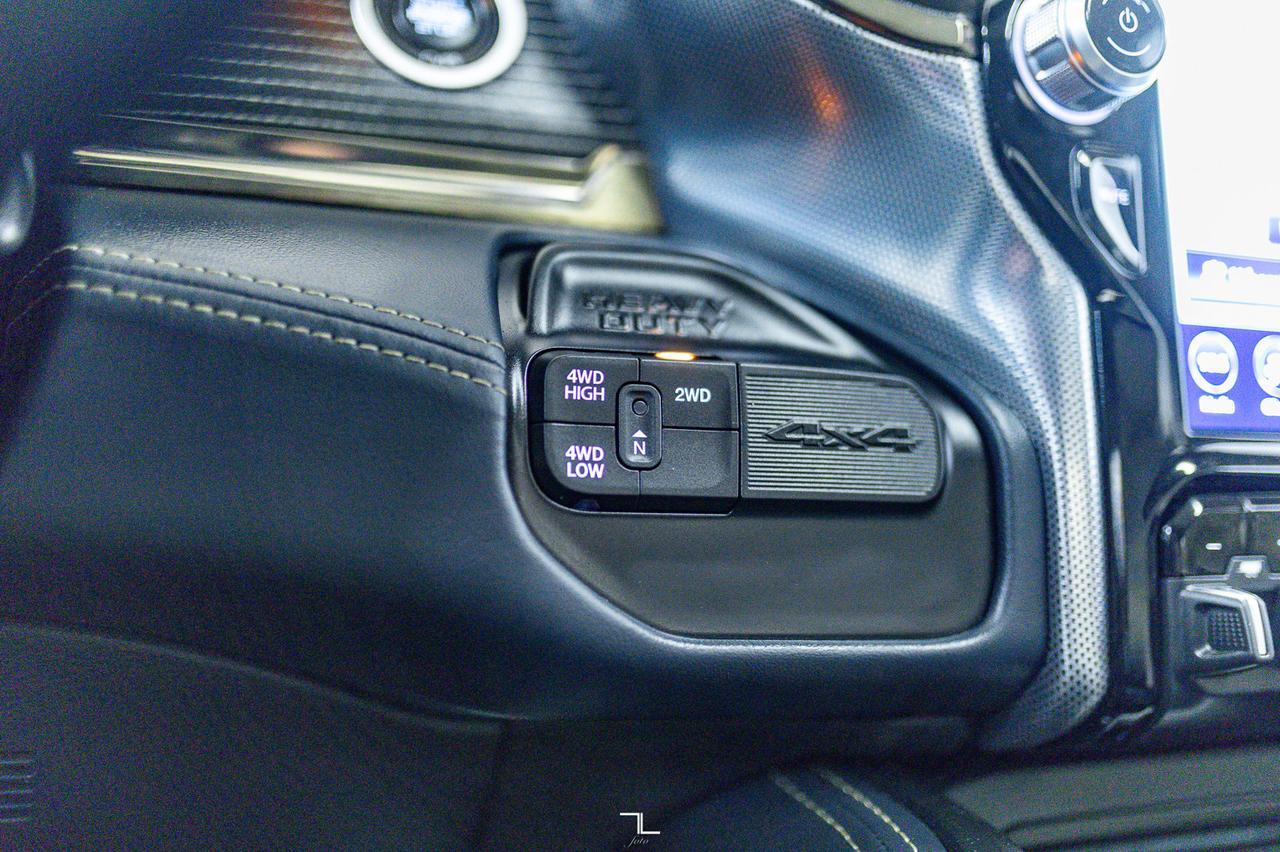 2019 Ram 3500 4x4 Crew Cab Limited Dually Diesel Leather Roof Nav Red Deer AB