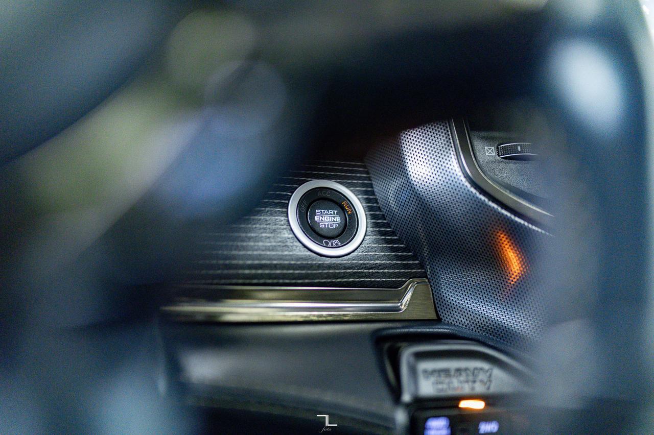 2019 Ram 3500 4x4 Crew Cab Limited Dually Diesel Leather Roof Nav Red Deer AB