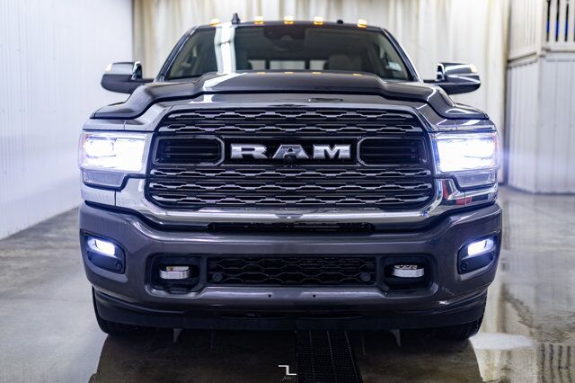 2019 Ram 3500 4x4 Crew Cab Limited Dually Diesel Leather Roof Nav Red Deer AB