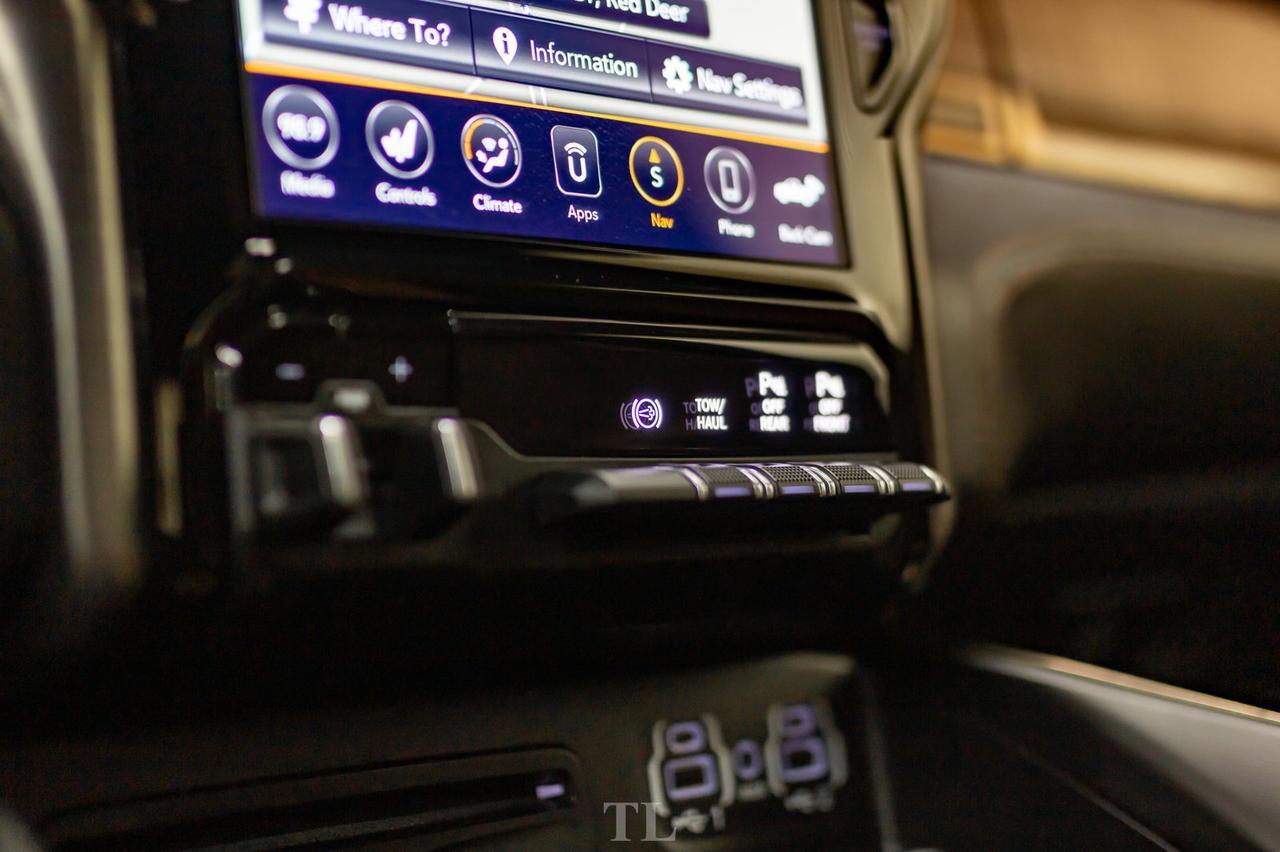 2019 Ram 3500 4x4 Crew Cab Longhorn Diesel AISIN  Leather Roof Nav Red Deer AB